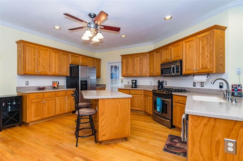 103 Seabreeze Ct, Cary, NC 27513