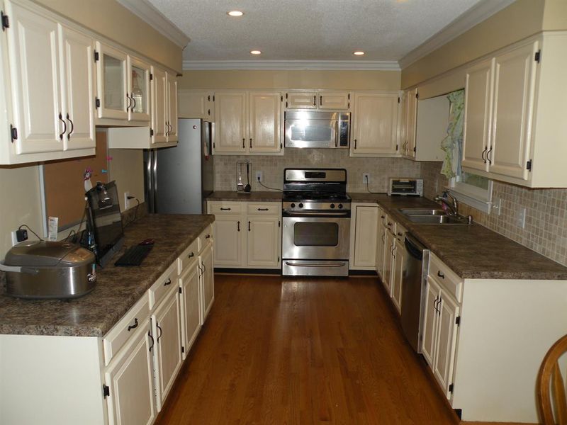 103 Seth Ct, Cary, NC 27511
