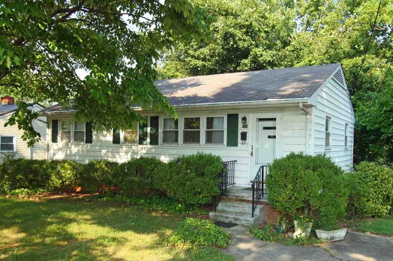 103 N Sixth St, Mebane, NC 27302