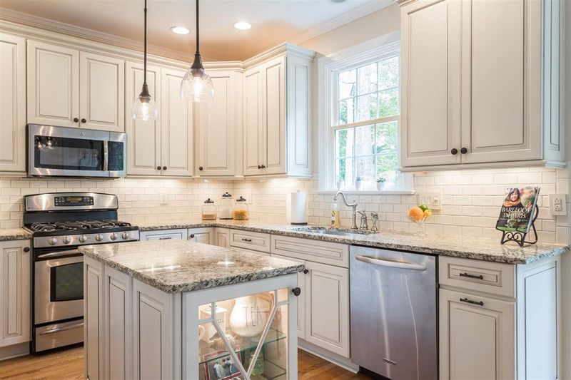 103 Southwold Dr, Cary, NC 27519