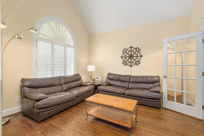 103 St Brides Ct, Cary, NC 27518