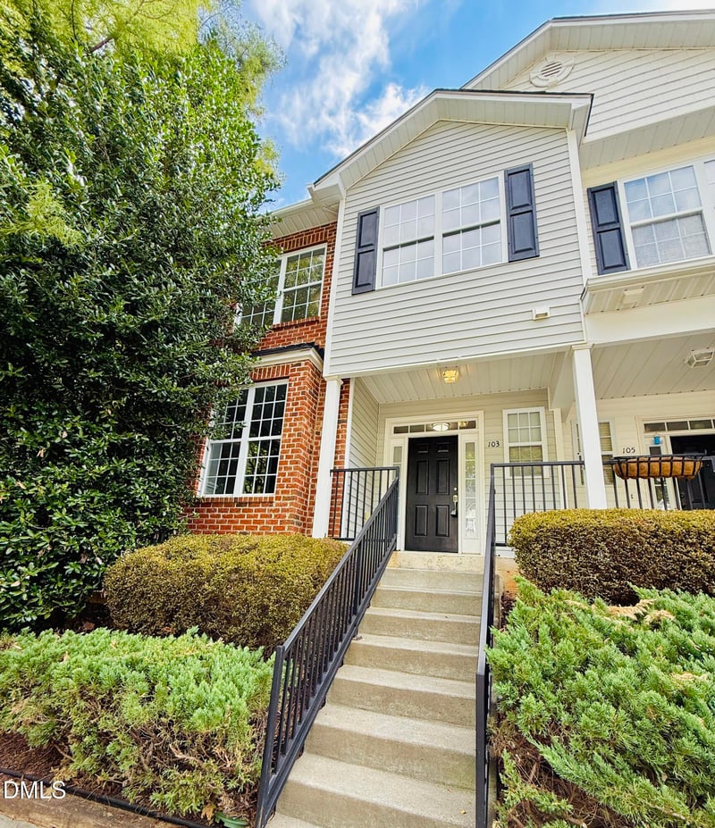 103 Star Thistle Ln, Cary, NC 27513