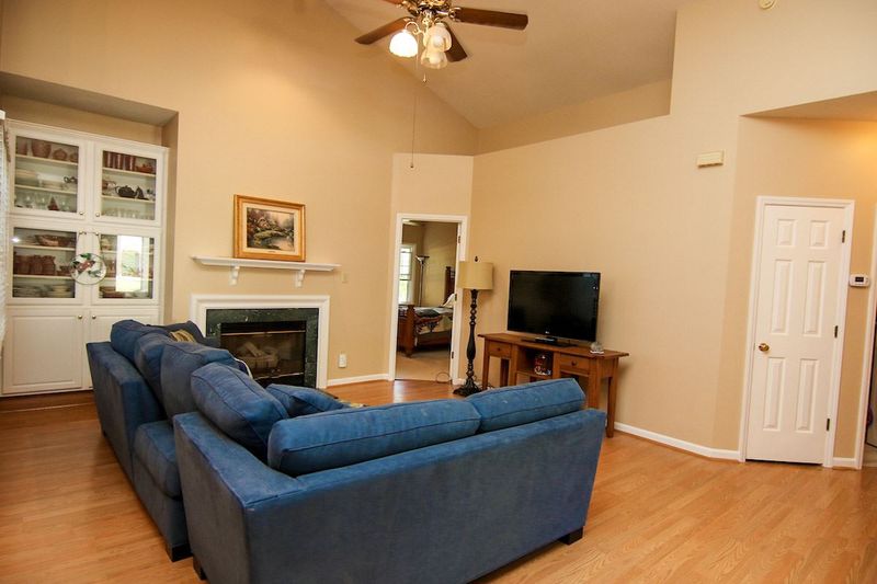 103 Sterlingdaire Dr, Cary, NC 27511