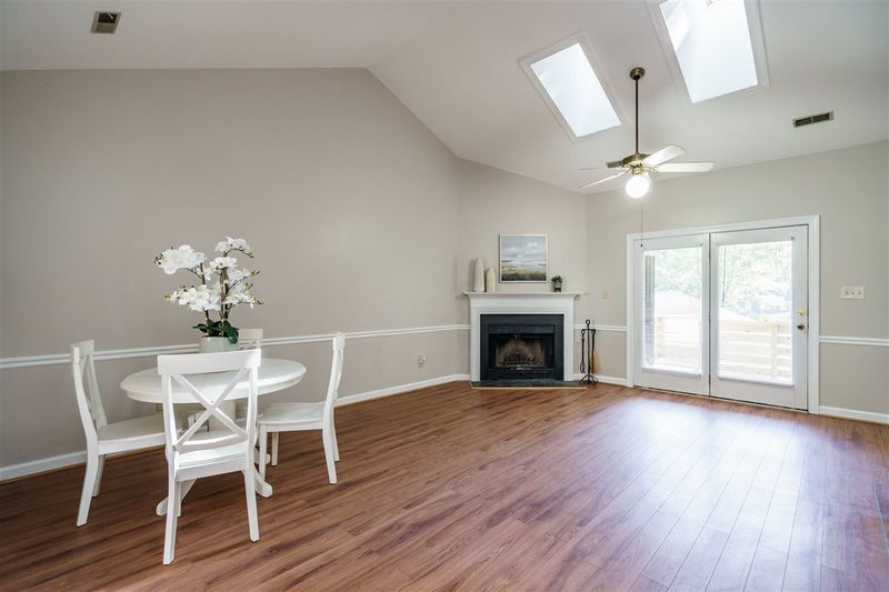 103 Strass Ct, Cary, NC 27511