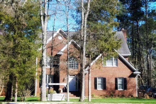103 Stratford Dr, Chapel Hill, NC 27516