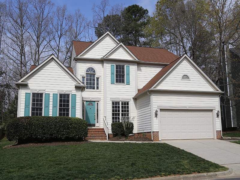 103 Strathburgh Ln, Cary, NC 27518