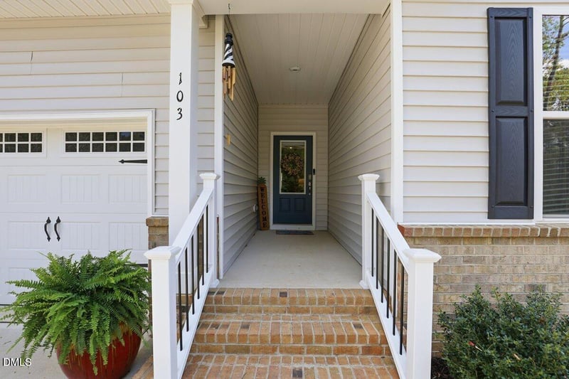 103 Sunlight Cv, Louisburg, NC 27549