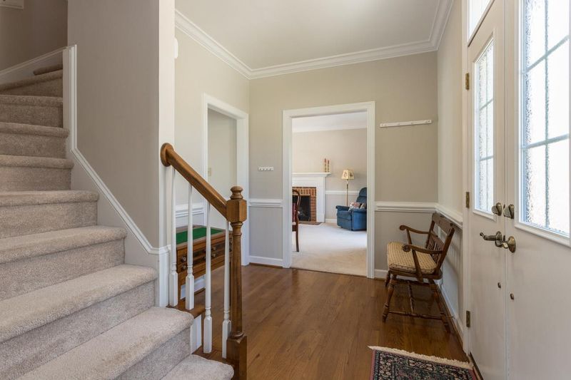 103 Thornewood Dr, Cary, NC 27518
