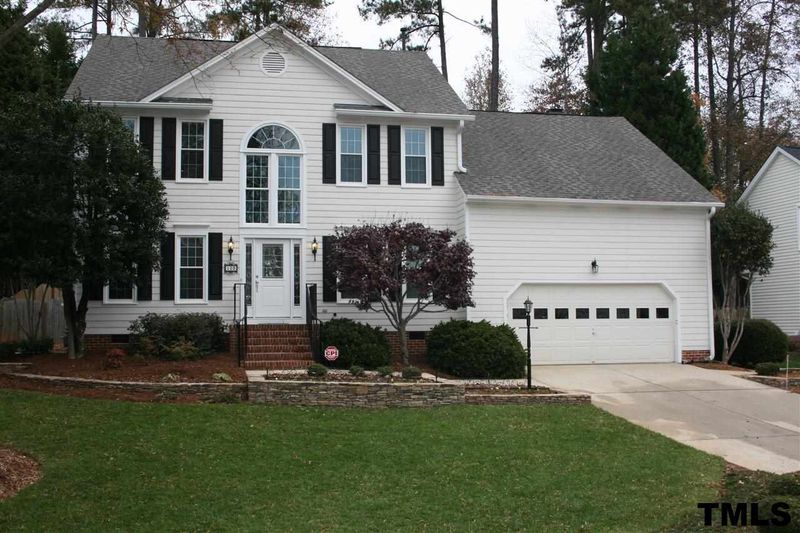 103 Tower Hamlet Dr, Cary, NC 27518