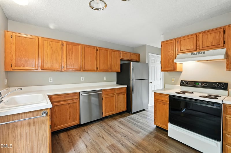 103 Town Creek Dr, Cary, NC 27519