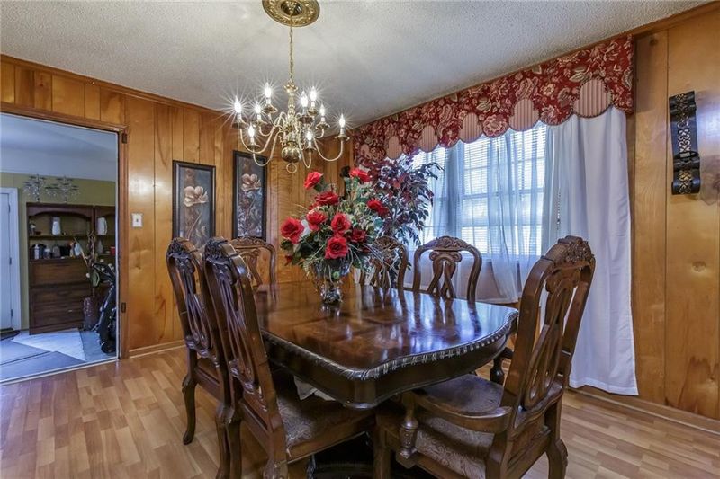 103 Walker Ct, Mebane, NC 27302