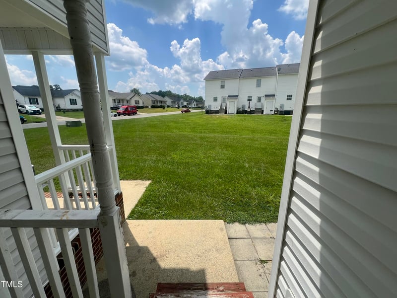 103 Wimbledon Ct, Clayton, NC 27520