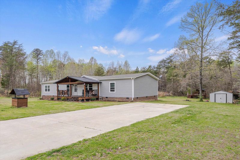 1030 Indian Village Trl, Haw River, NC 27258