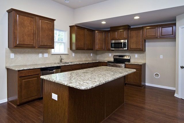 1030 Longleaf Pine Pl, Mebane, NC 27302