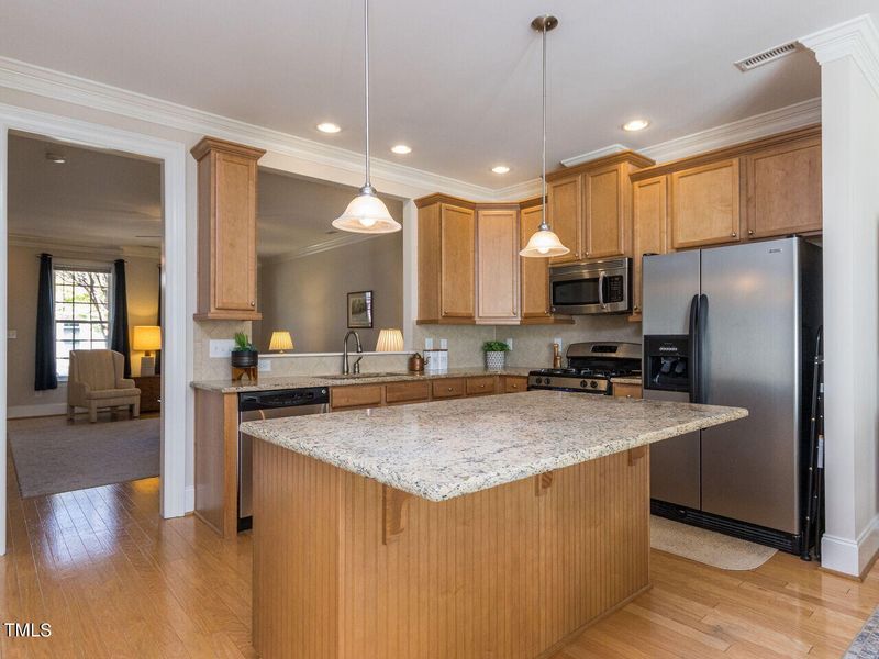1030 Philpott Dr, Chapel Hill, NC 27517