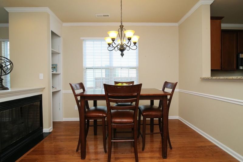1030 Summerhouse Rd, Cary, NC 27519