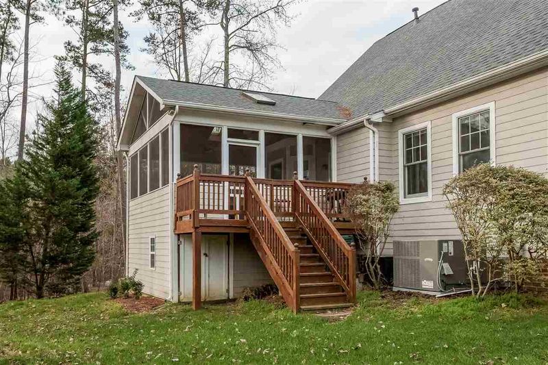10308 Tanners Mill Pl, Raleigh, NC 27614