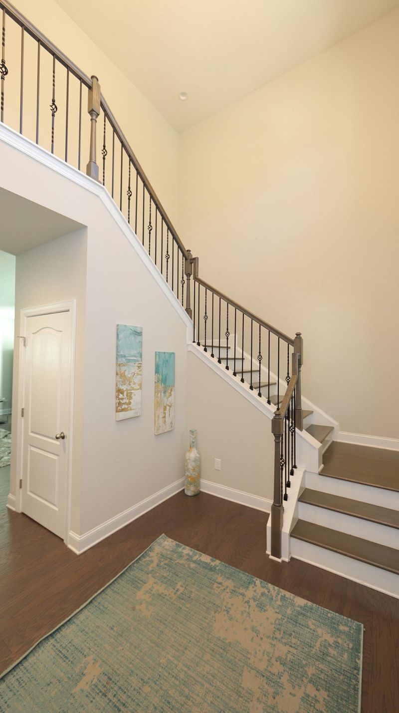 1031 Capstone Dr, Durham, NC 27713