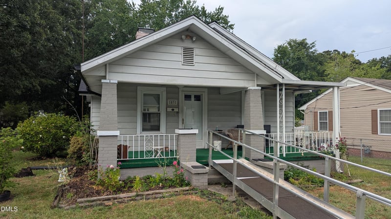 1031 Elwood St, Burlington, NC 27217