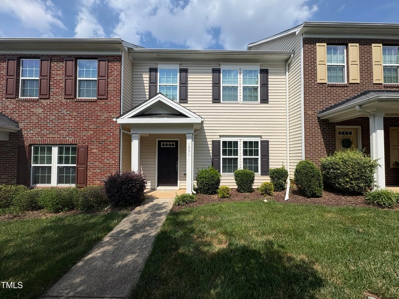 1031 Ileagnes Rd, Raleigh, NC 27603