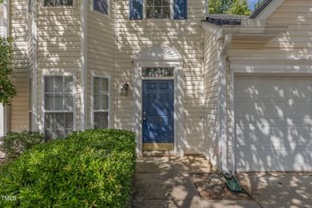 1031 Lake Moraine Pl, Raleigh, NC 27607