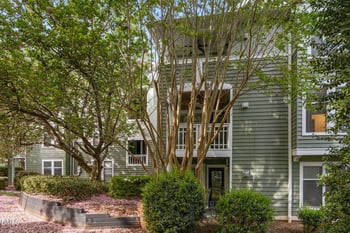 1031 Nicholwood Dr #205, Raleigh, NC 27605