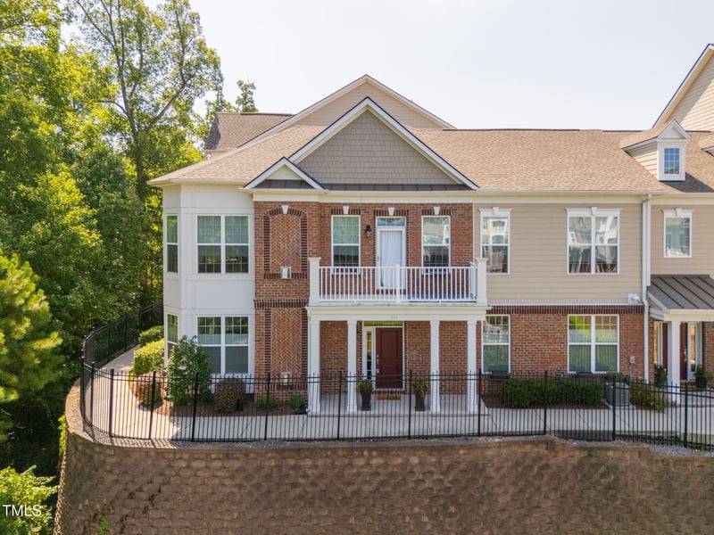 10310 Sablewood Dr #111, Raleigh, NC 27617