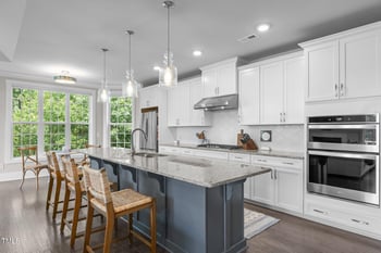 10310 Sablewood Dr, Raleigh, NC 27617
