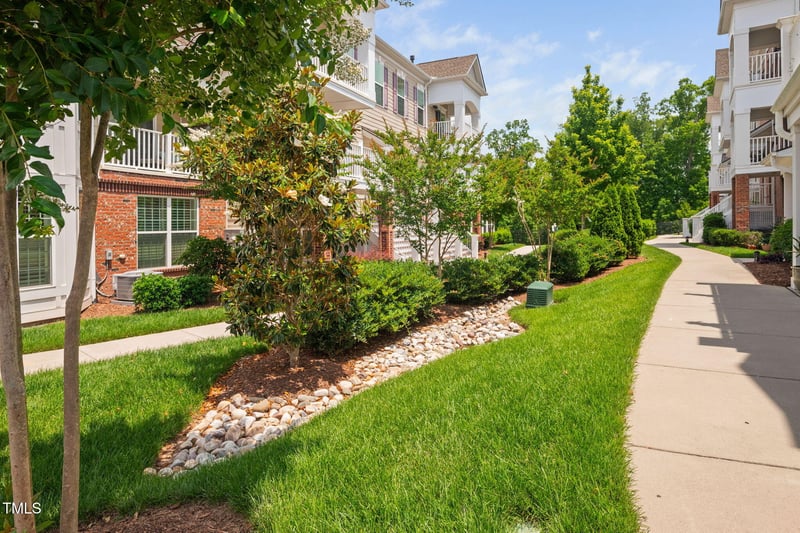 10310 Sablewood Dr, Raleigh, NC 27617