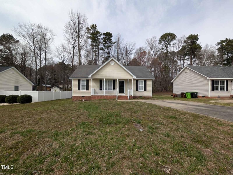 1032 Holly Pointe Dr, Wendell, NC 27591