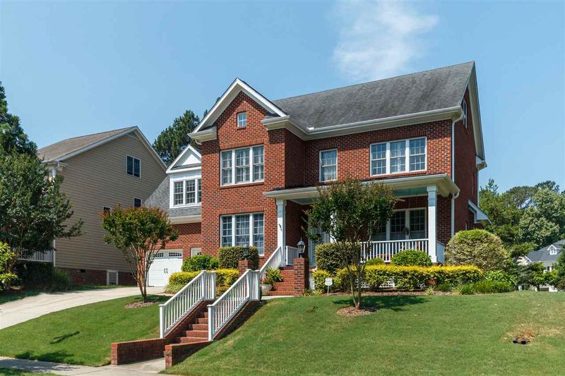 1032 Pinehurst Dr, Chapel Hill, NC 27517