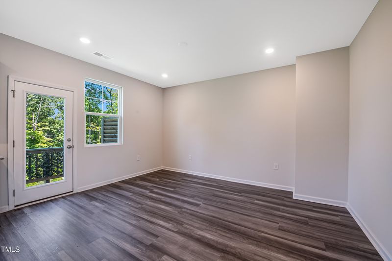 1032 Shoreside Dr, Durham, NC 27713
