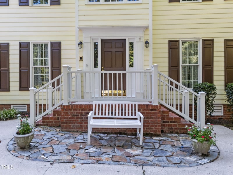 1032 Vestavia Woods Dr, Raleigh, NC 27615