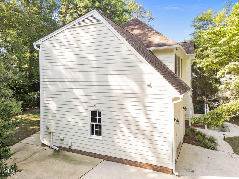 1032 Vestavia Woods Dr, Raleigh, NC 27615