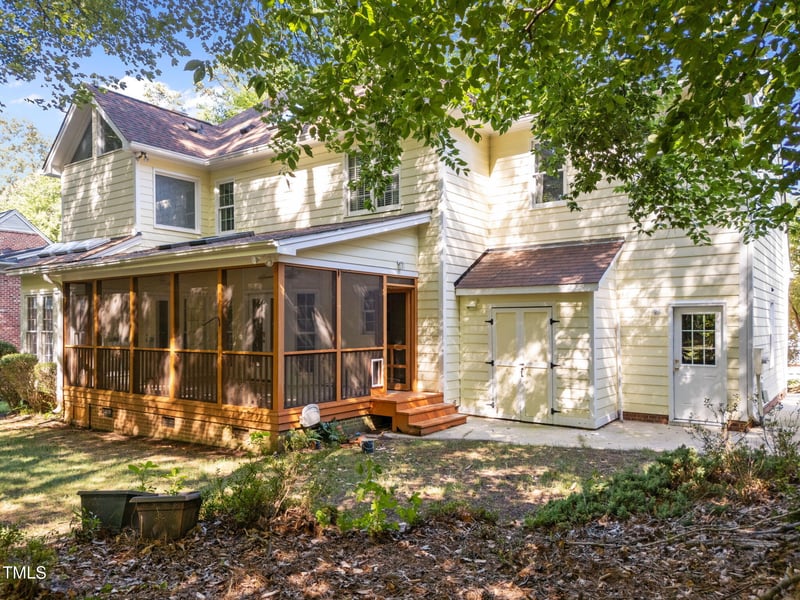 1032 Vestavia Woods Dr, Raleigh, NC 27615