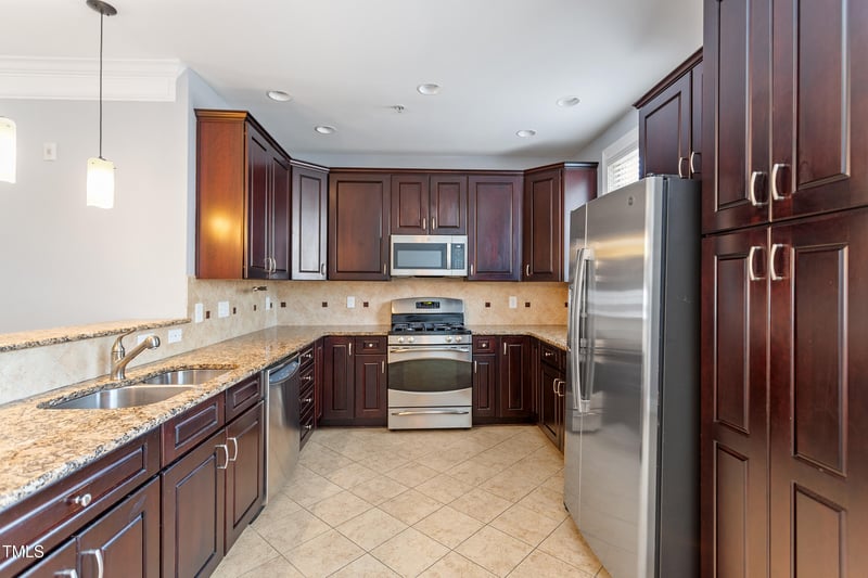 10321 Sablewood Dr #108, Raleigh, NC 27617