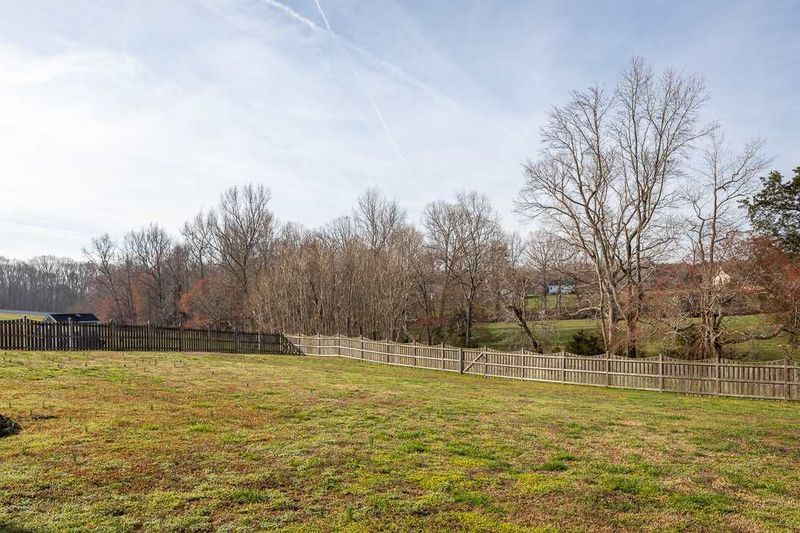 1033 Bluebell Ln, Wake Forest, NC 27587