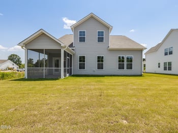1033 Bolton Pointe Dr, Zebulon, NC 27597