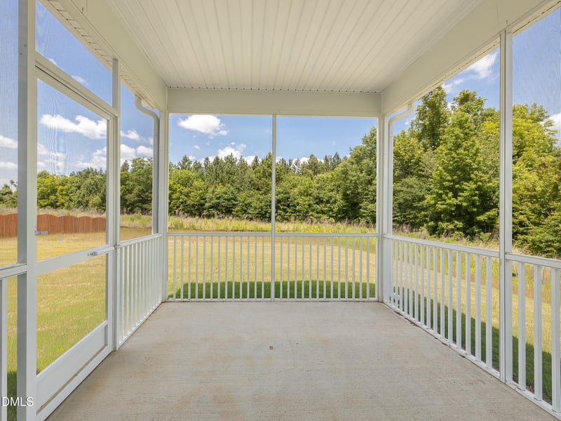 1033 Bolton Pointe Dr, Zebulon, NC 27597