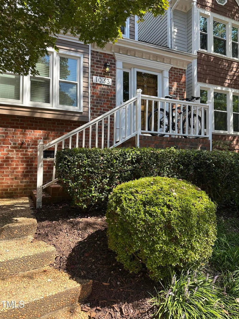 1033 High Lake Ct, Raleigh, NC 27606