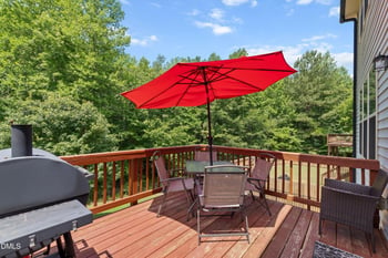 1033 Leatherstone Ln, Fuquay Varina, NC 27526