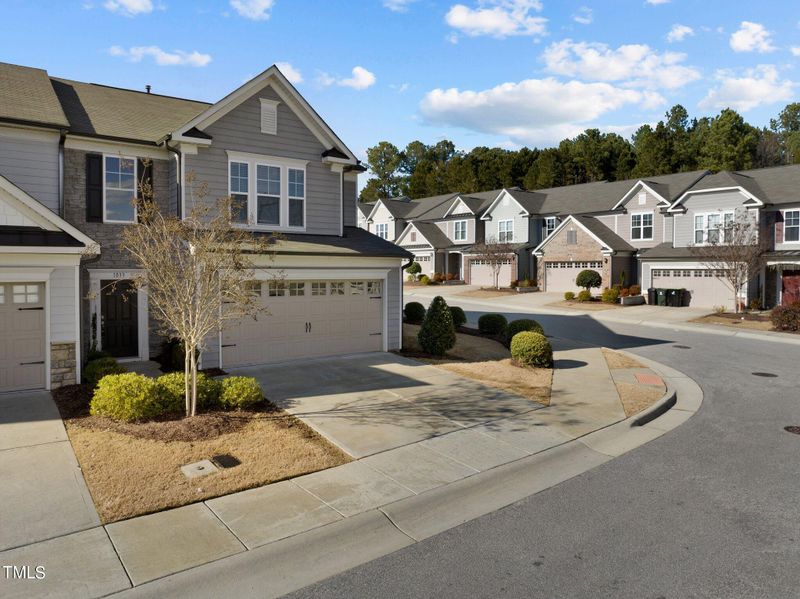 1033 Mirbeck Ln, Durham, NC 27713