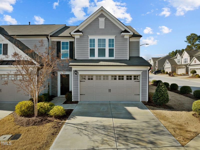 1033 Mirbeck Ln, Durham, NC 27713