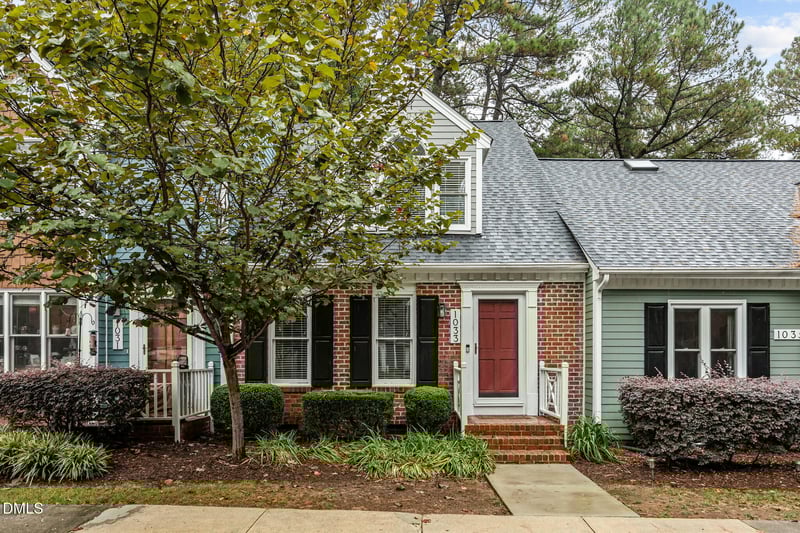 1033 Oak Lake Ct, Raleigh, NC 27606