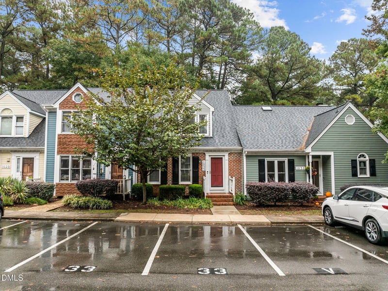 1033 Oak Lake Ct, Raleigh, NC 27606