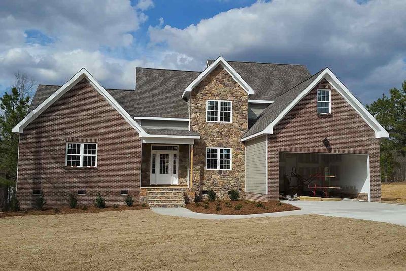 1033 River Chase Dr, Raleigh, NC 27610