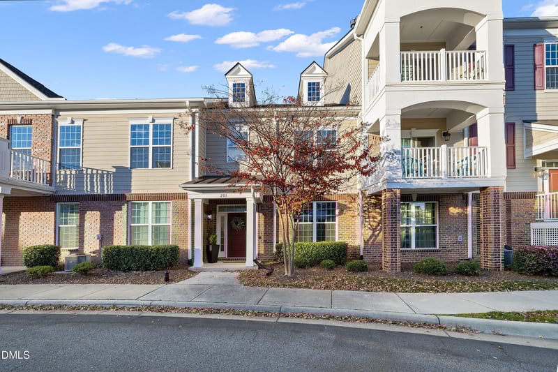 10330 Sablewood Dr #203, Raleigh, NC 27617