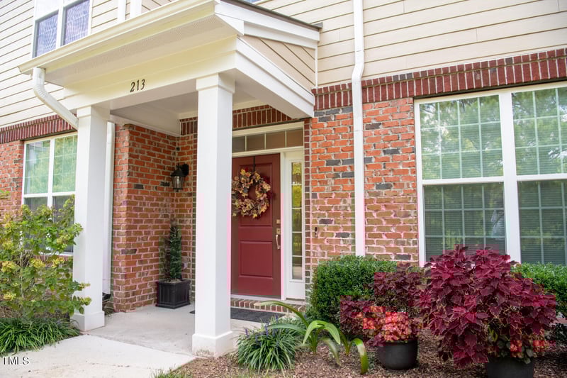 10330 Sablewood Dr #213, Raleigh, NC 27617