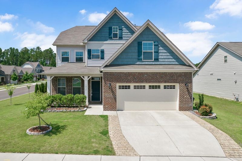 1034 Big Spring Cir, Durham, NC 27703