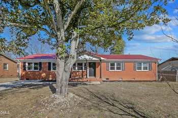 1034 Crayton Cir, Fayetteville, NC 28314